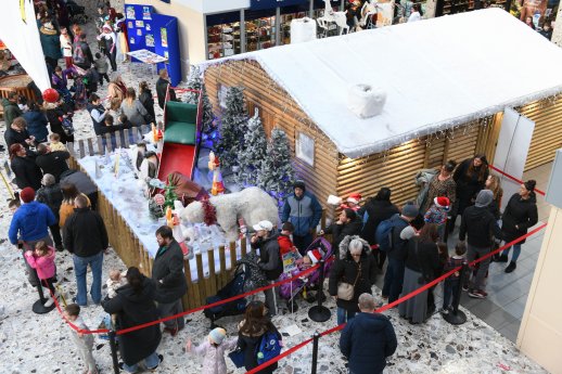 Santa opens the door to 'probably the best grotto in Wales'
